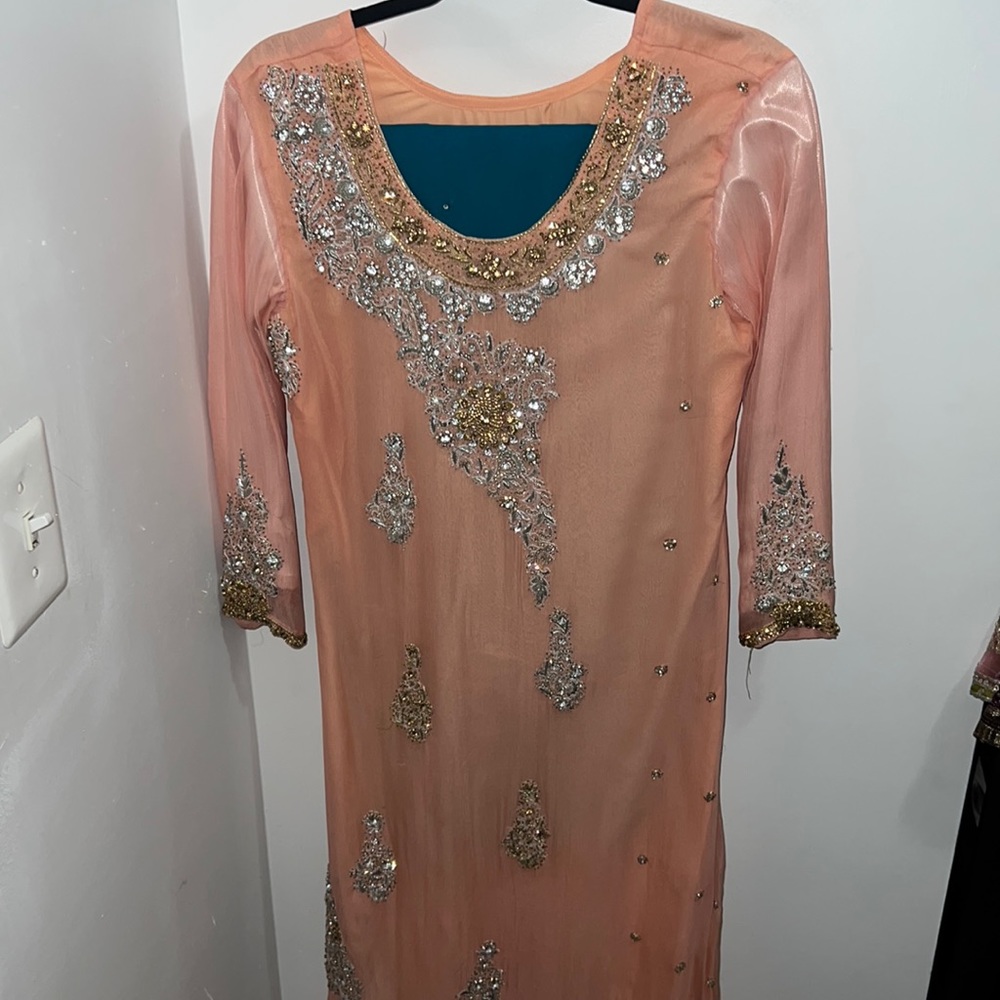 Pakistani Fancy 3pc Shalwaar Kameez - Picture 2 of 9